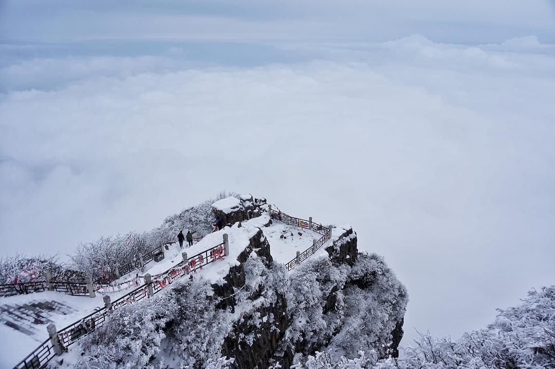 中国・四川の世界遺産「峨眉山・楽山大仏」の観光スポット特集！間近に迫る驚愕のスケール