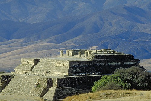 メキシコ遺跡モンテ・アルバンの人気スポット紹介！高山の遺跡めぐり