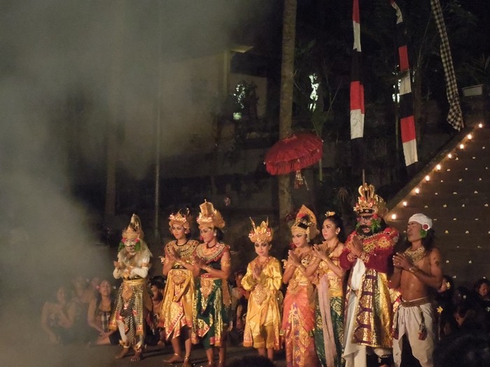 バリ旅行でおすすめのケチャダンス3選！インドネシアの伝統芸能が楽しすぎる！