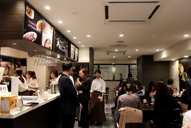 東京・丸の内の人気海鮮店「うに屋のあまごころ」で新鮮うに料理を堪能！