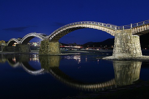 山口県岩国・錦帯橋の魅力に迫る！不思議な橋の歴史と技術に感動必至