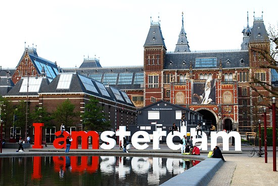 大麻も売春も合法？自由都市アムステルダムの観光ガイド