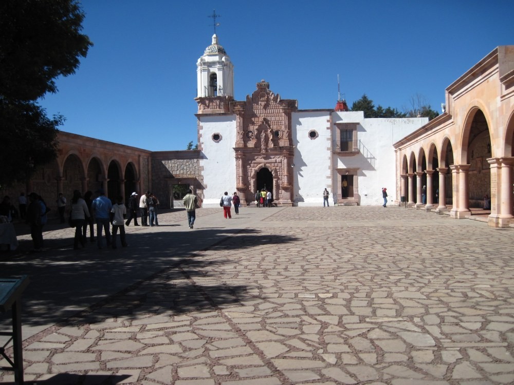 メキシコ世界遺産サカテカスの観光スポット歴史散策！銀鉱山で栄えたの街を歩く