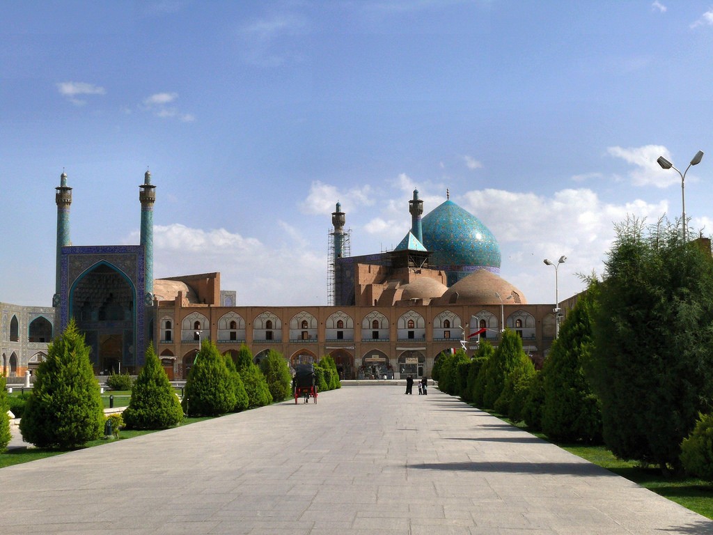 イラン・イスファハーンでイスラム建築を堪能！おすすめ観光スポットガイド