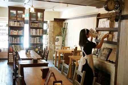 東京・秋葉原「私設図書館カフェ シャッツキステ」の魅力！新スタイルの本格メイド喫茶がそこに