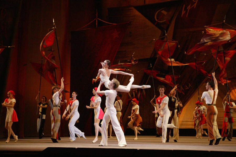 ロシア二大都市で訪れるべき伝統あるバレエ劇場2選！バレエファン必見です