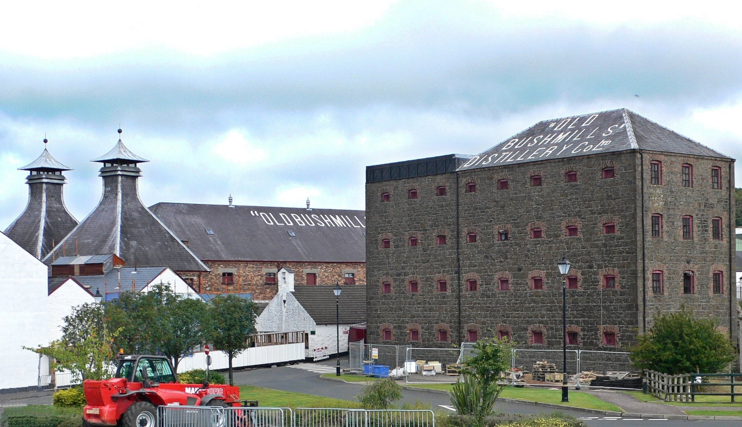 北アイルランドのオールド・ ブッシュミルズ蒸留所、400年以上の歴史を感じよう