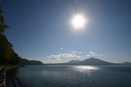 北海道千歳のパワースポット「支笏湖」が神秘的！絶景露天風呂や支笏湖氷濤まつりも