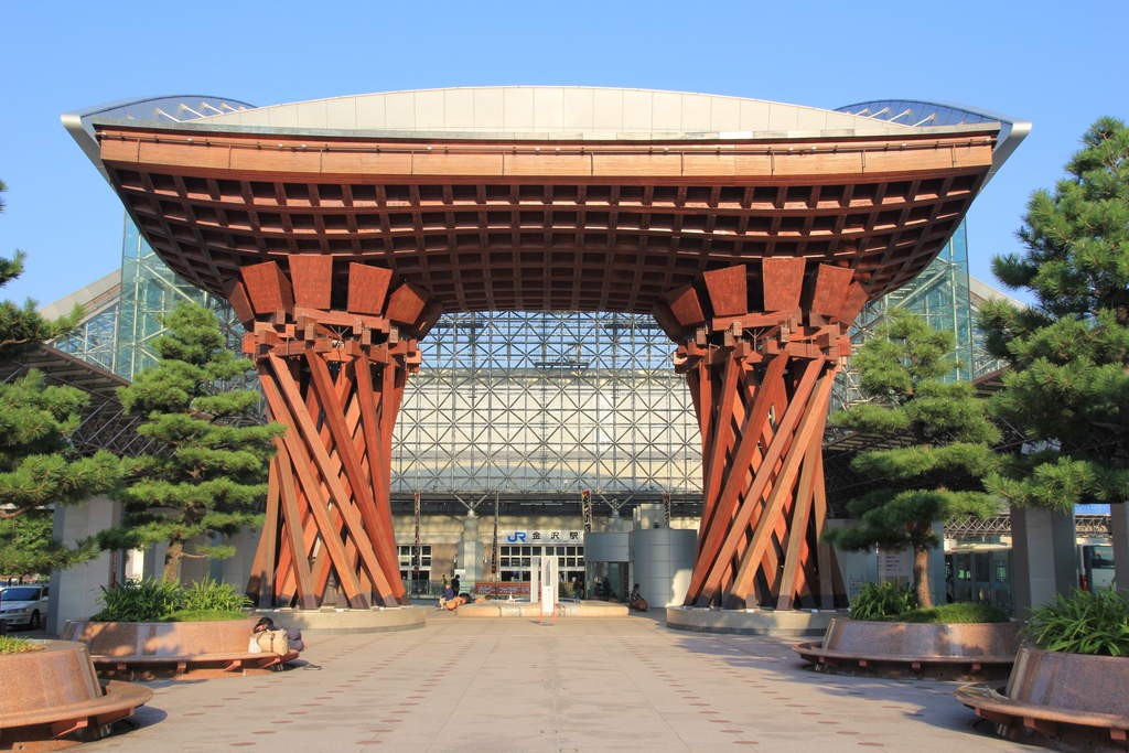 歴史ある建物や神社仏閣が盛りだくさん♪金沢おすすめ観光スポット15選♪