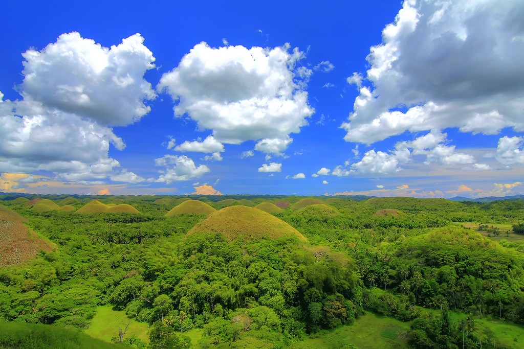 フィリピンの絶景観光スポットおすすめ５選！火山や棚田など美しい秘境が満載