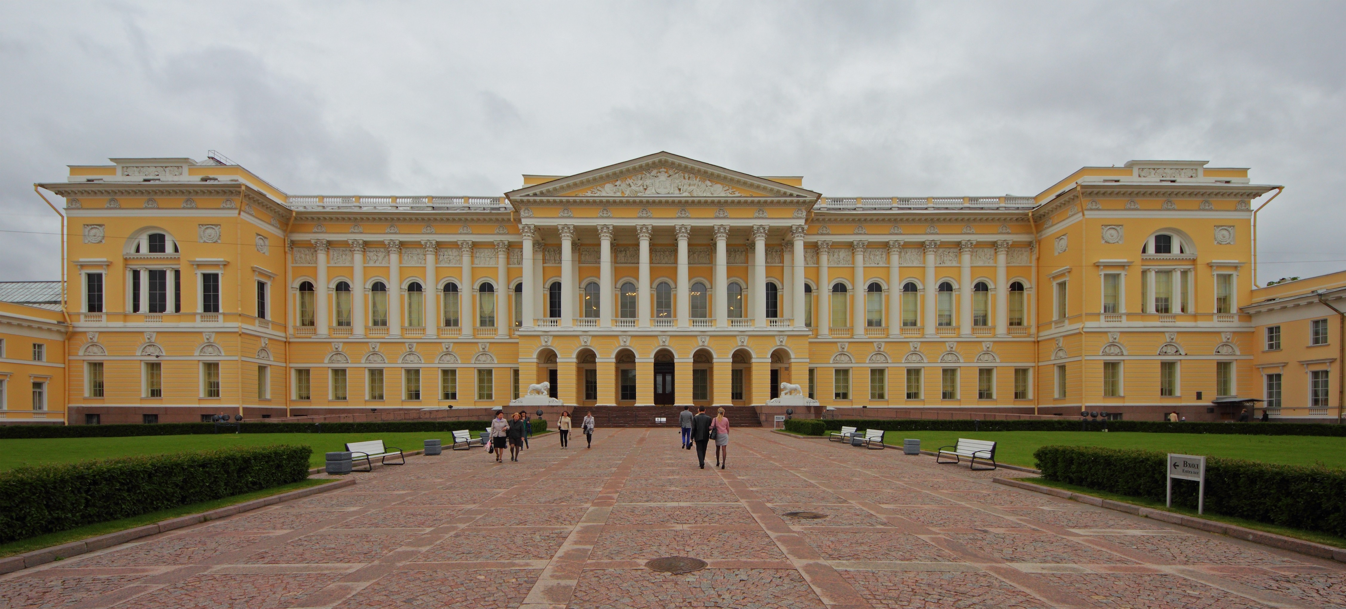 ロシアの歴史地区サンクトペテルブルク芸術観光スポット５選