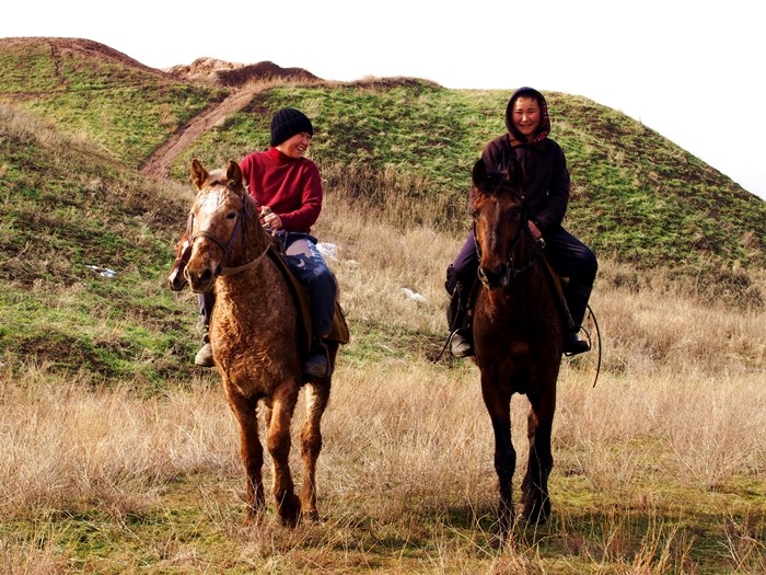 キルギスの避暑地チョルポン・アタで訪れるべき観光スポット２選