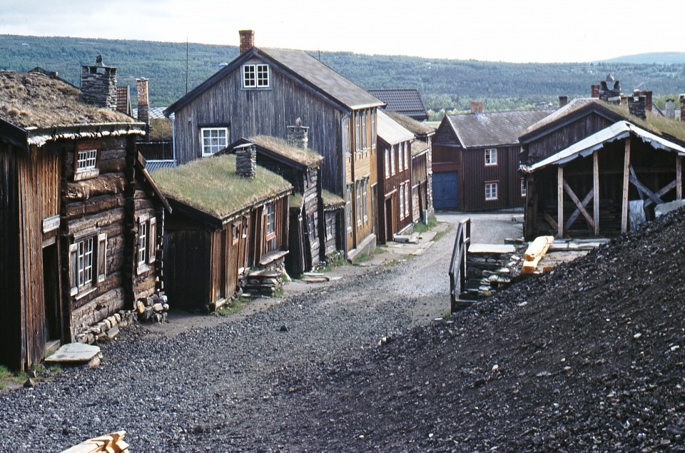 【ノルウェー】素朴で美しい街並み！レーロースの鉱山とその周辺
