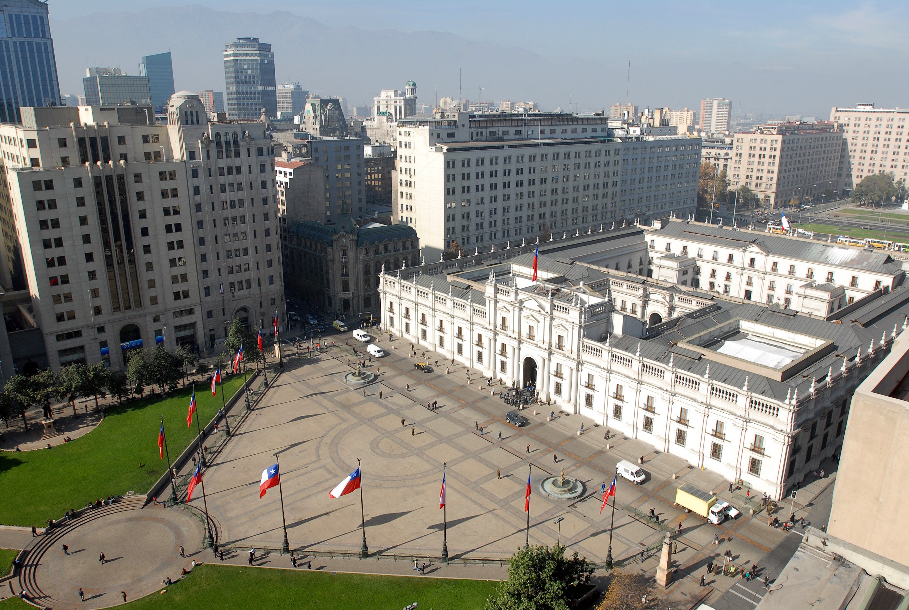 チリの首都サンティアゴ旧市街で人気の歴史観光スポット散策！ここから始まるチリ観光