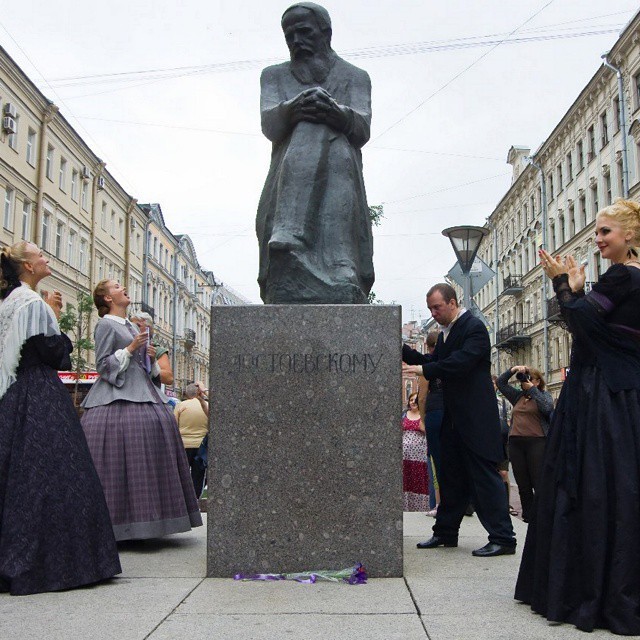 ロシア・サンクトペテルブルク観光！ヨーロッパの窓で芸術作品とロシア文学の筆蹟を辿る