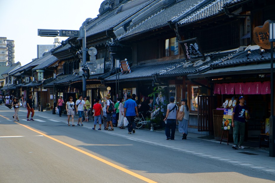 川越で食べ歩きを楽しもう！蔵造りの町並みを着物で散歩しよう！