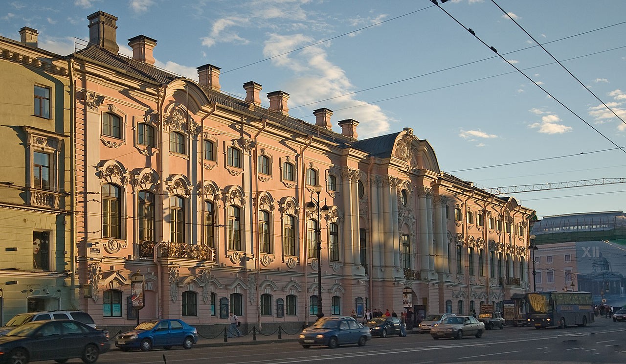ロシア・サンクトペテルブルクの歴史地区観光スポット！貴族の住んでいた宮殿は必見！