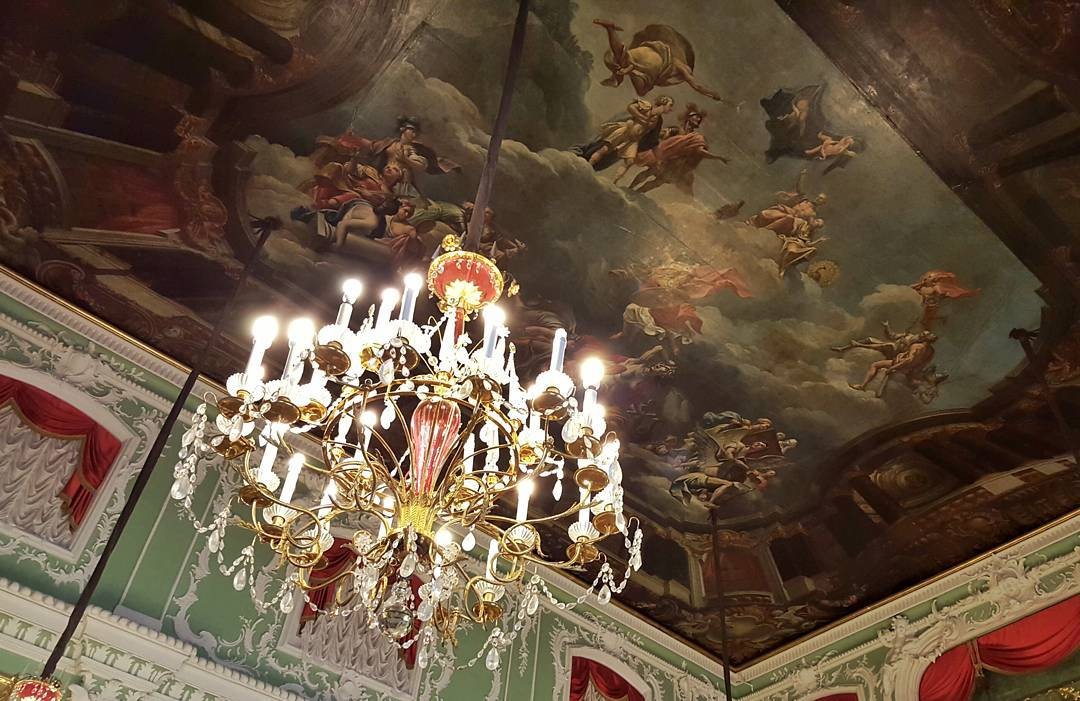 ロシア・サンクトペテルブルクの歴史地区観光スポット！貴族の住んでいた宮殿は必見！