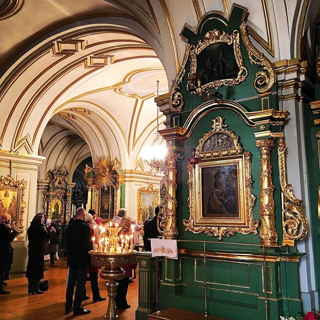 ロシア・サンクトペテルブルク旅行なら必見の観光スポット！修道院＆聖堂3選