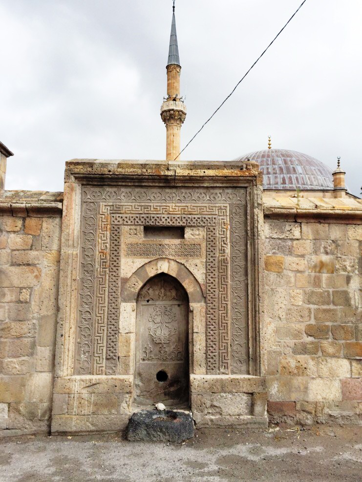 トルコ・ネヴシェヒルでオスマン建築観光なら「ダーマット・イブラヒム・パシャ・キュリエシ」に行くべし！