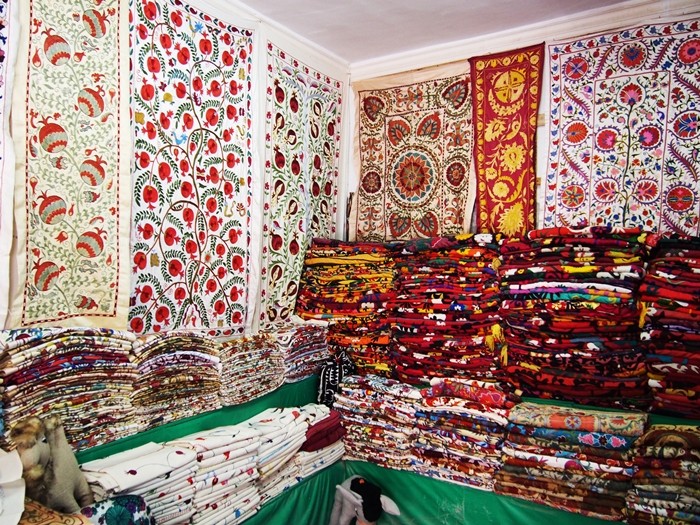 ウズベキスタンで必ず買うべきお土産５選！バザール＆スーパーマーケットを楽しもう