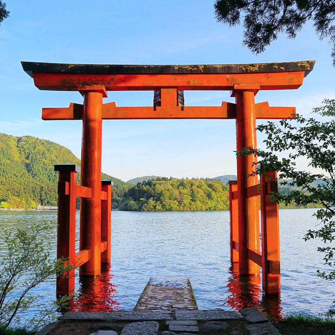 神奈川県箱根観光のハイライト「芦ノ湖」の楽しみ方！富士の裾野の雄大な自然を満喫しちゃお