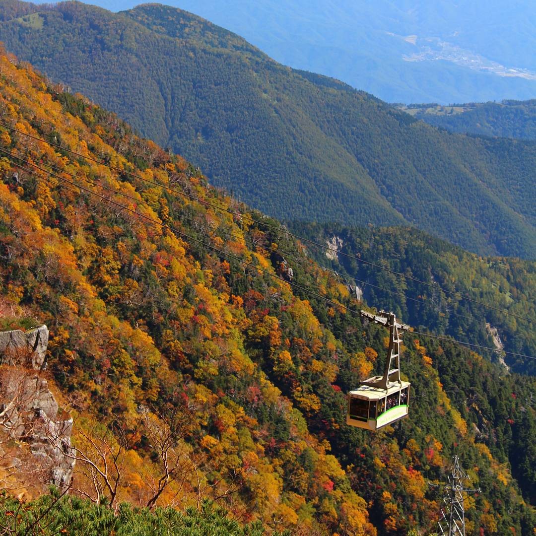 秋の長野「中央アルプス千畳敷カール」の紅葉絶景旅プラン！雲上の世界の魅力に迫る