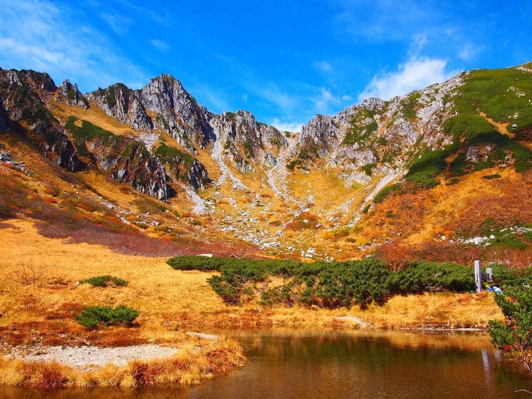 秋の長野「中央アルプス千畳敷カール」の紅葉絶景旅プラン！雲上の世界の魅力に迫る