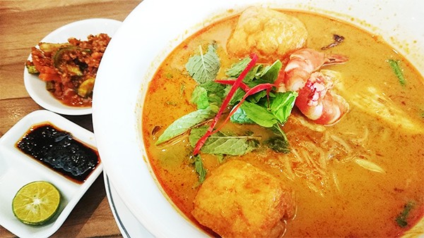 クアラルンプールのマレーシア料理店Madam Kwan'sがおすすめ！行列ができる大人気店♡