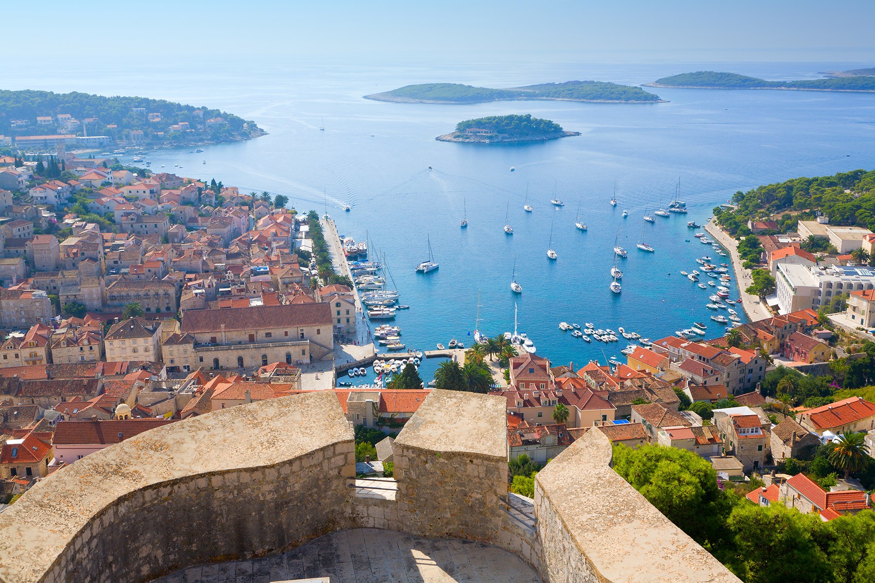 クロアチア・フヴァル島の人気観光スポットまとめ！風光明媚な「スタリー・グラード」を散策しよう