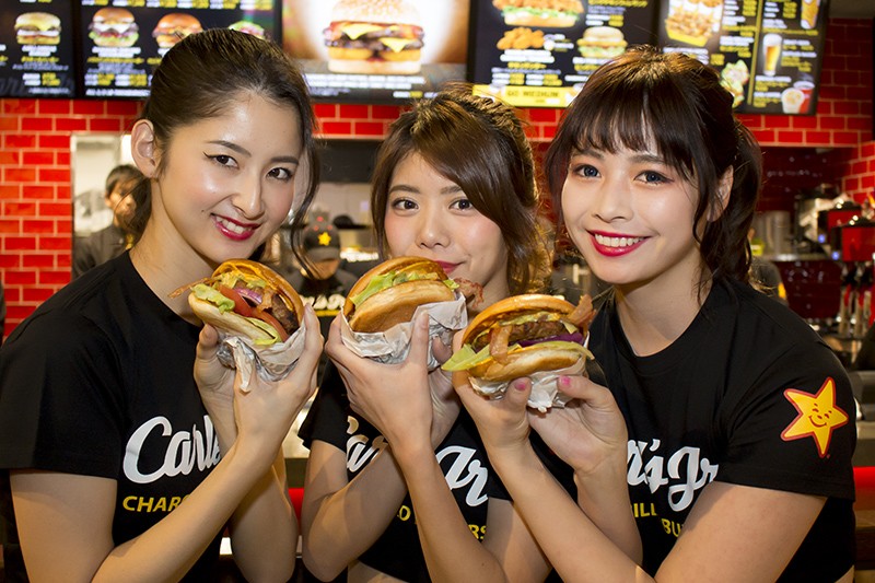 東京・秋葉原に世界的人気バーガーチェーン「Carl's Jr.」初出店！肉汁たっぷりのプレミアムバーガーを徹底解剖