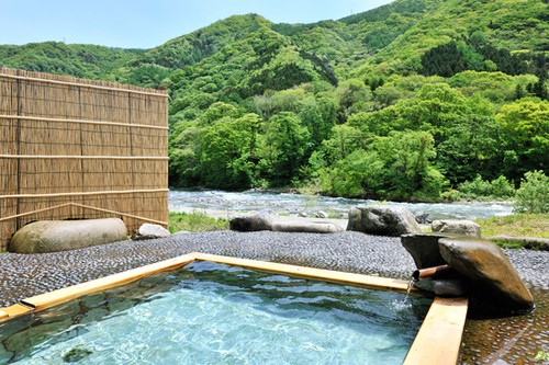 森林浴とはまさにこのこと！群馬・水上温泉郷で温泉旅館に泊まるならここがおすすめ！