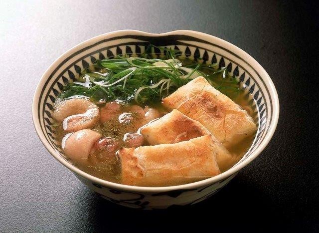 薄味のだしｘもちもち麺の大阪名物うどんを食べてみよう！