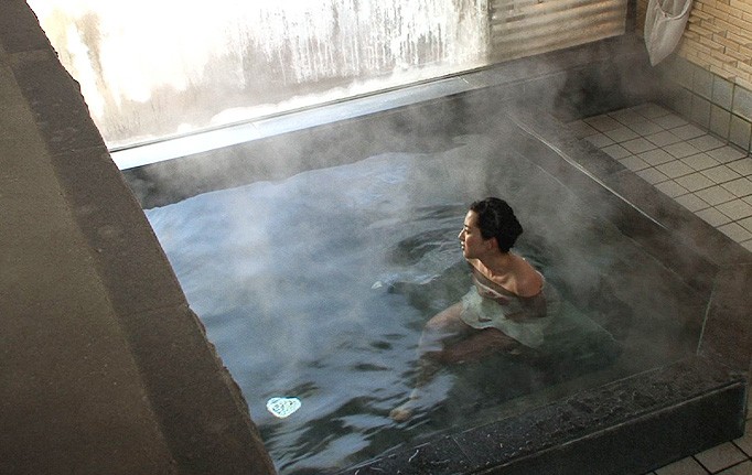 山梨県の富士五湖近郊にある160年の歴史をもつ葭之池温泉