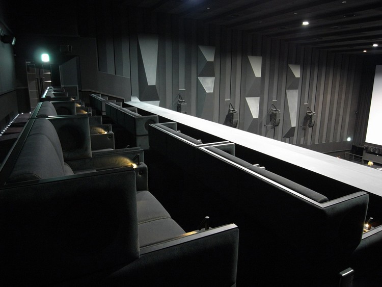 デートにおすすめ！新宿ピカデリーのプラチナシートとプラチナルームって？