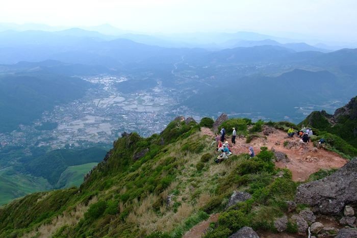 大分県「由布岳」の魅力を紹介！古くから親しまれる名峰