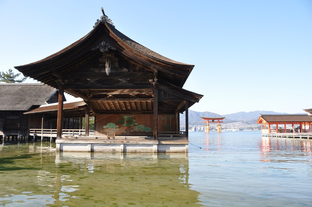 日本の絶景を拝む旅！世界遺産「厳島神社」へ行こう！