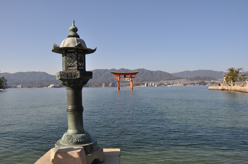 日本の絶景を拝む旅！世界遺産「厳島神社」へ行こう！