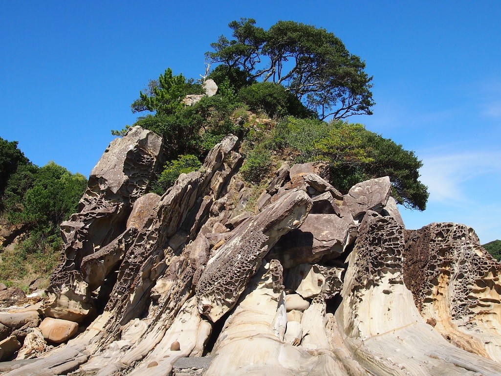 【高知】奇岩が織りなす芸術「竜串・見残し奇岩パーク」特集