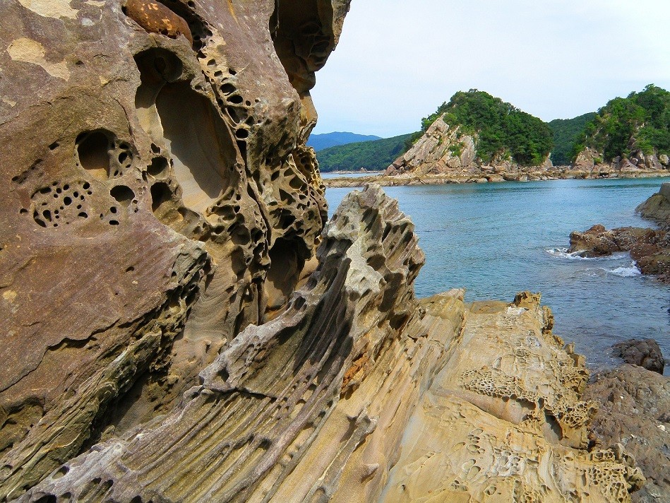 【高知】奇岩が織りなす芸術「竜串・見残し奇岩パーク」特集