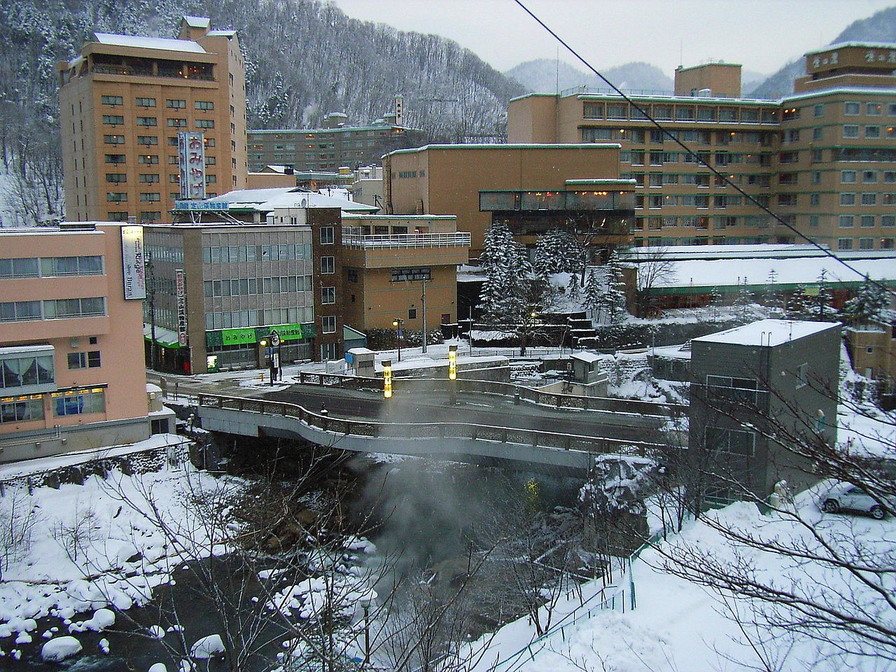 北海道・定山渓温泉は札幌市民がこよなく愛する温泉地！