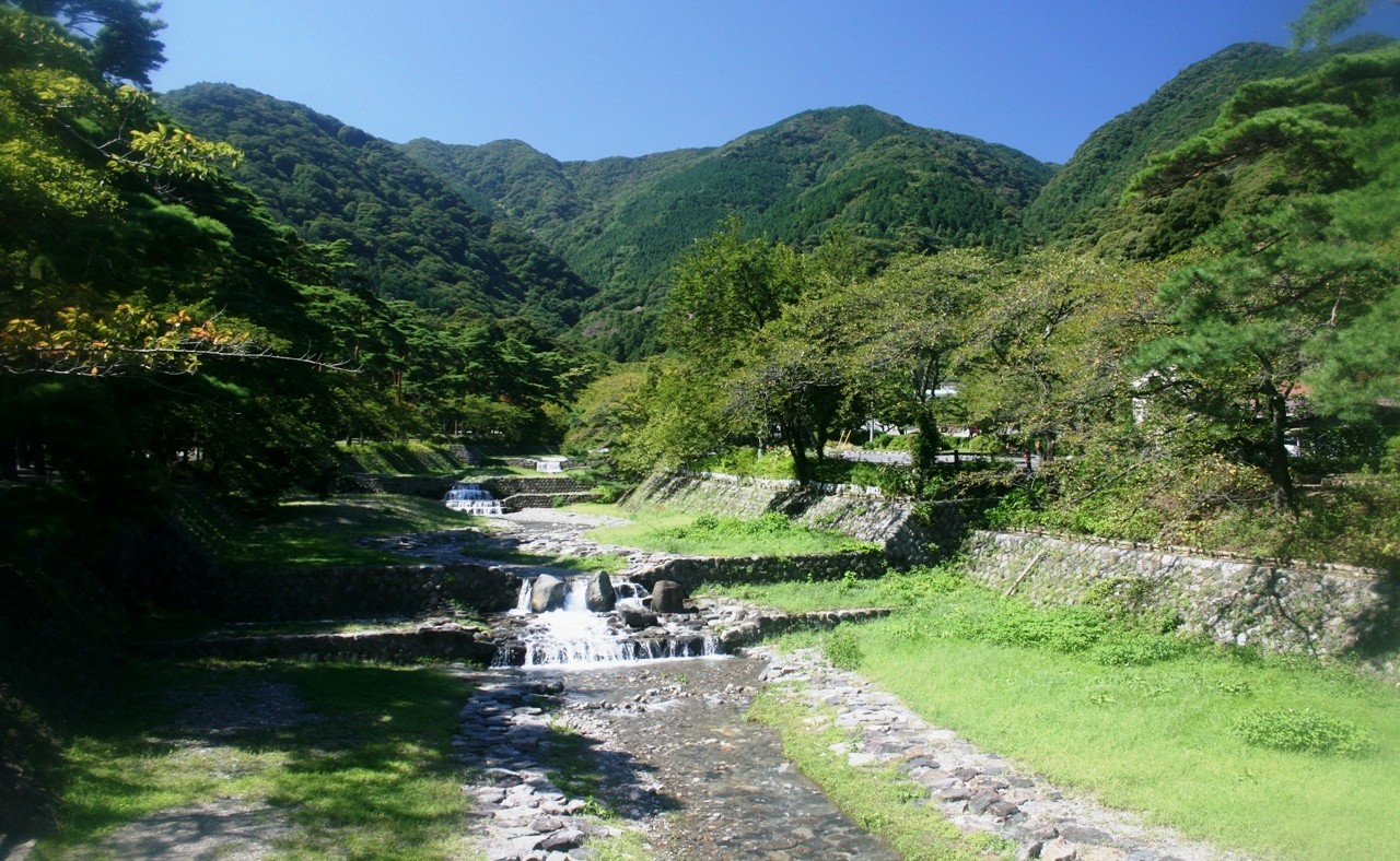 飛騨高山の美しい芸術！岐阜県の滝5選