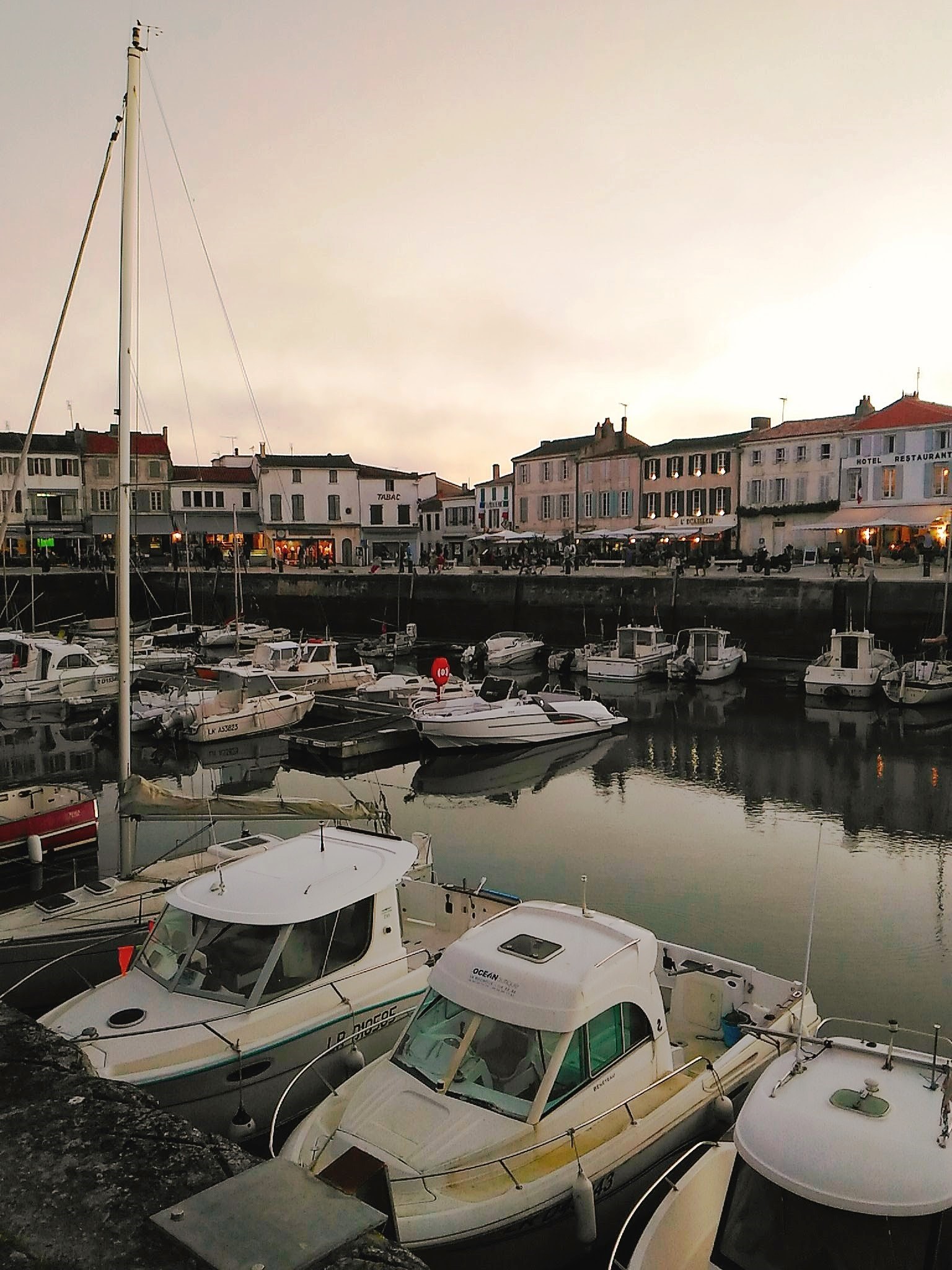 【レ島 （Île de Ré）観光情報】大西洋に浮かぶ人気の島でフランス式バカンスを！