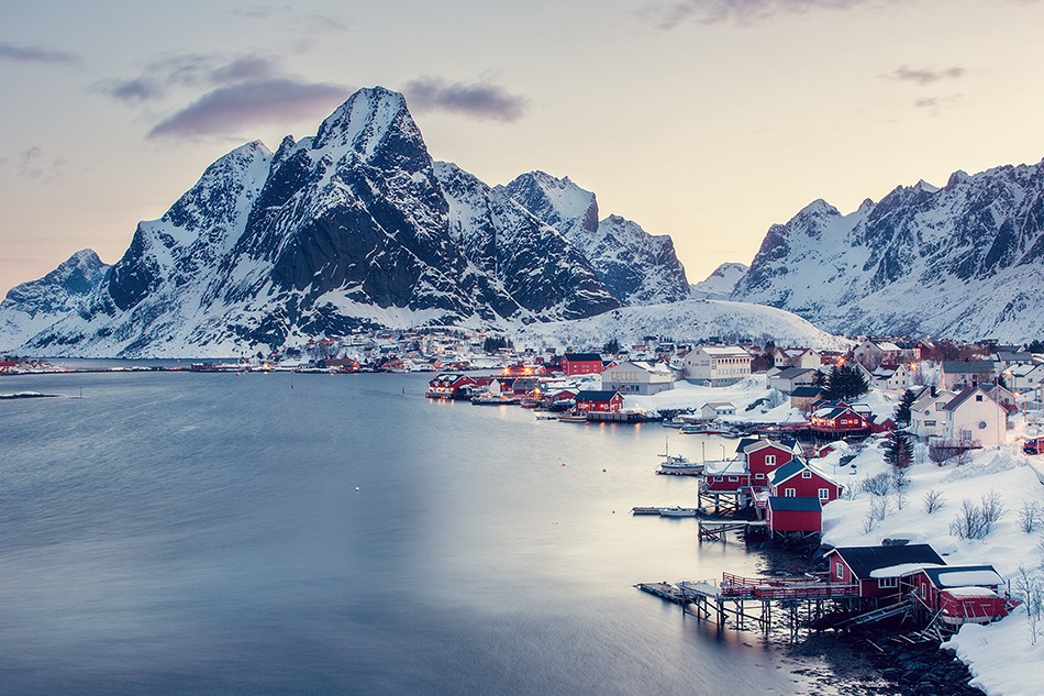 ノルウェー・ロフォーテン諸島の絶景観光スポット！美しい島々の町を探訪