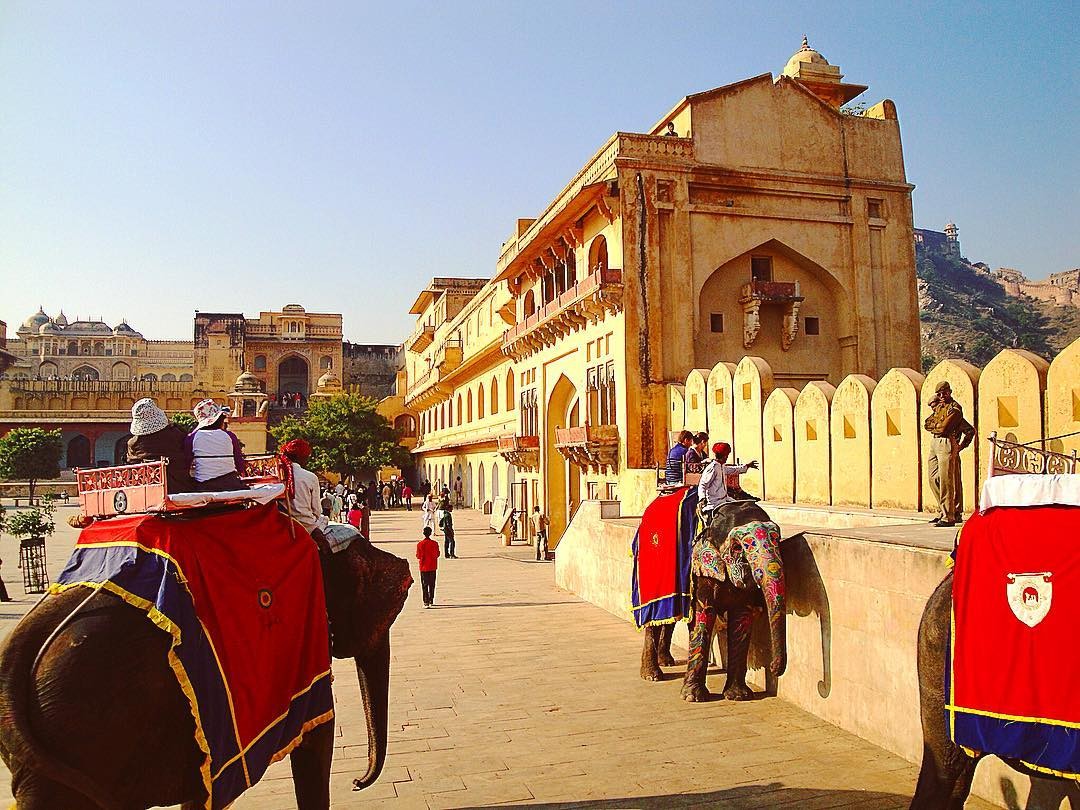 インド・ジャイプール郊外に立つアンベール城・歴代のマハラジャの繁栄を間近に感じよう