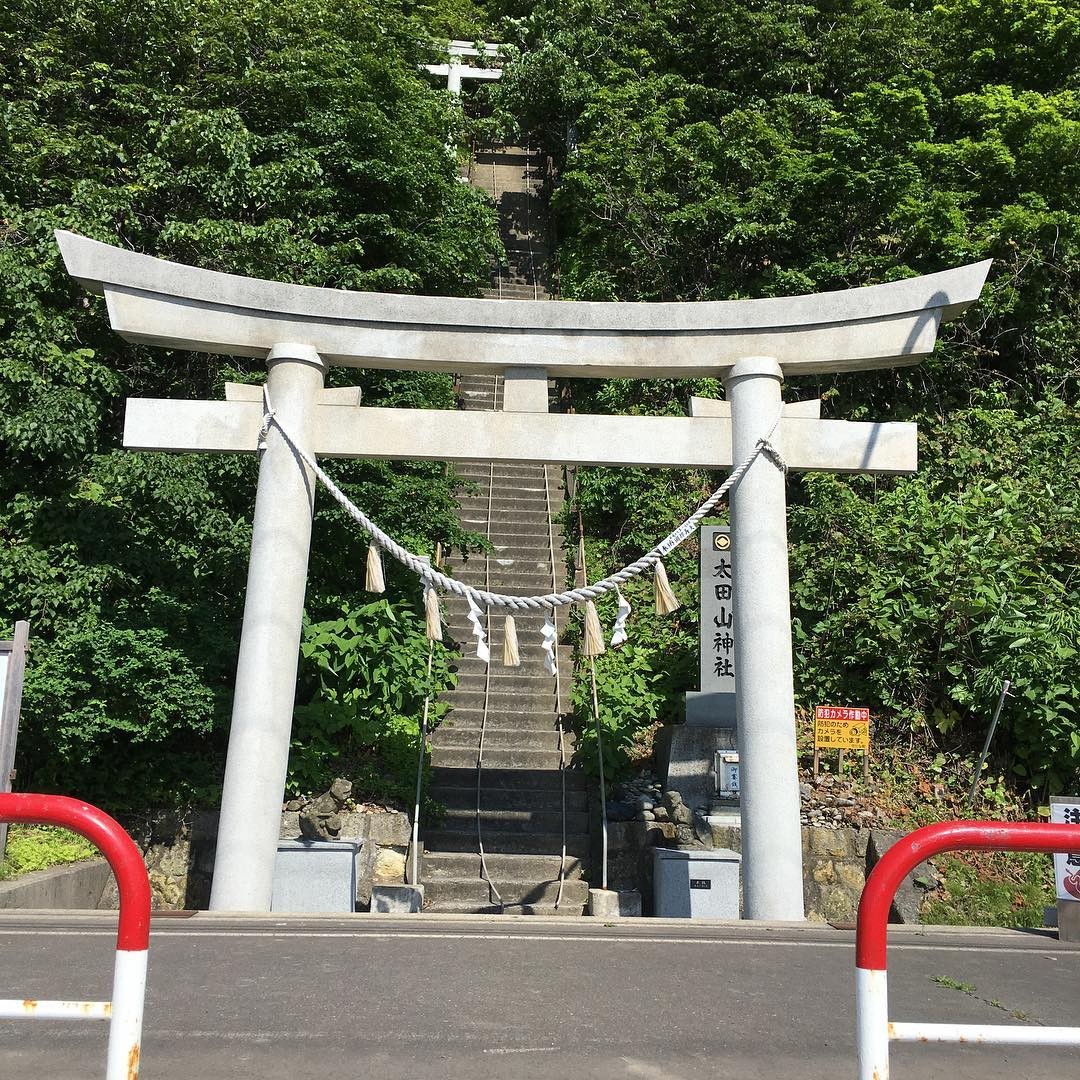日本一危険な参道・北海道の太田神社！軽い気持ちでは行けません！