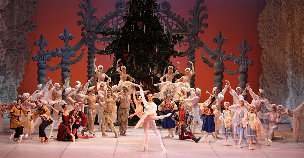 【ラトビア国立歌劇場】ドレスアップしてオペラ＆バレエを楽しもう♪