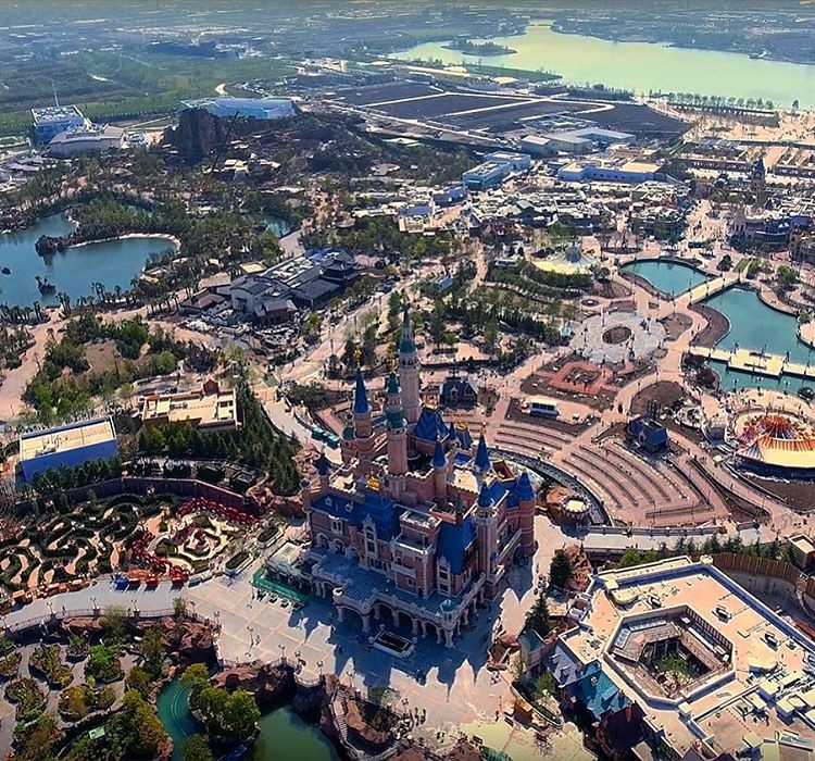 新しくオープンの上海ディズニーリゾート・“世界初”と“ココだけ”が沢山のパークに潜入！
