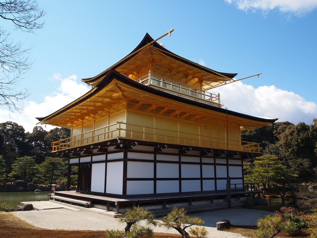 京都観光の名所・金閣寺の歴史とは？実は知らない豆知識！