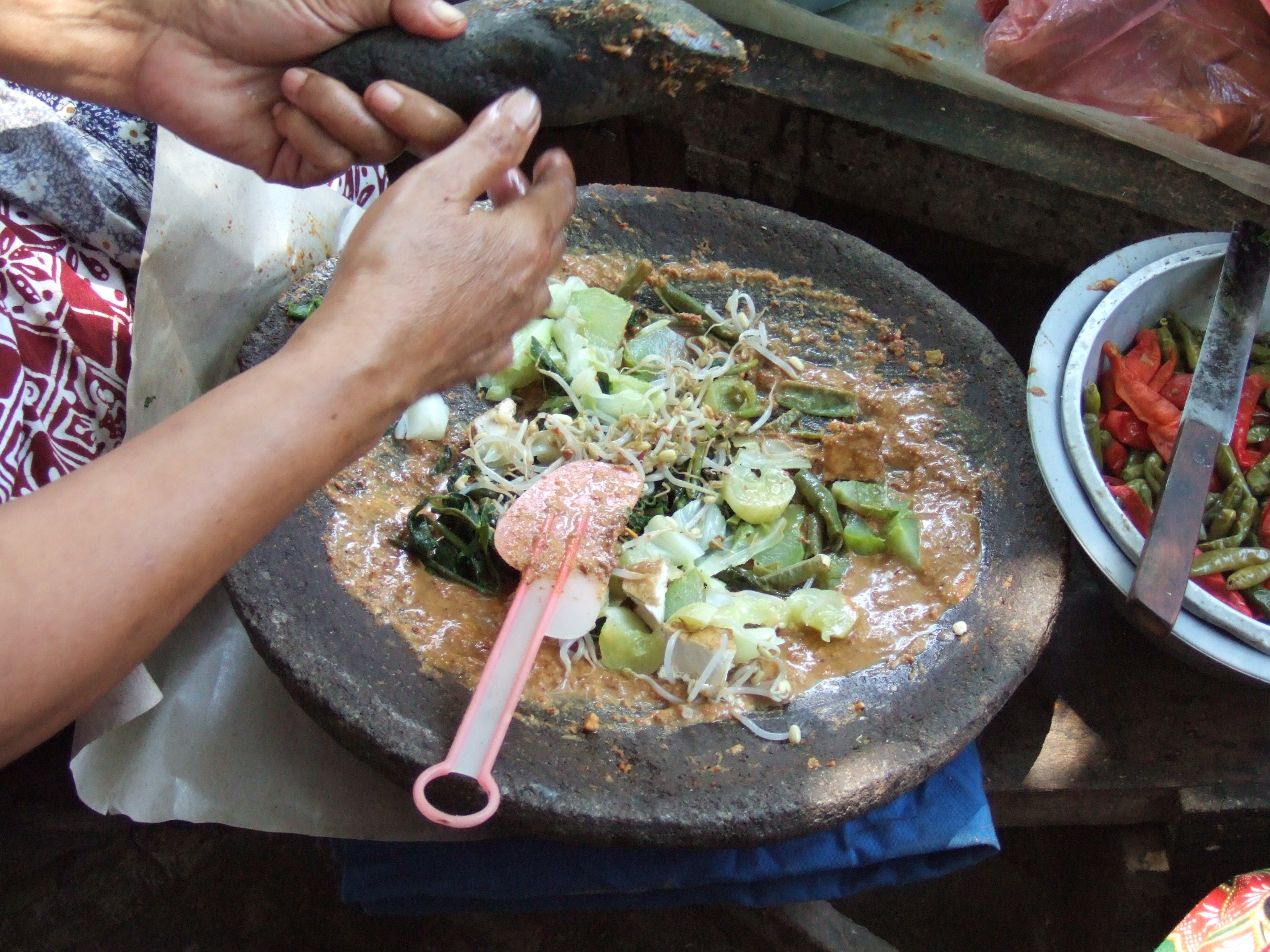 【インドネシア料理】ナシゴレンだけじゃない！ジャカルタ周辺ジャワ島のローカルグルメ絶品6選